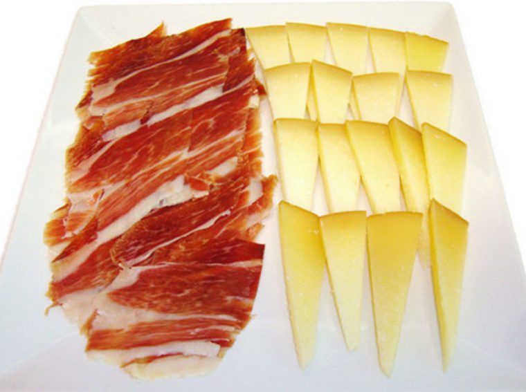 Platos del Restaurante Café Bar Balcón de Lorca en Lanjarón (Alpujarra de Granada)